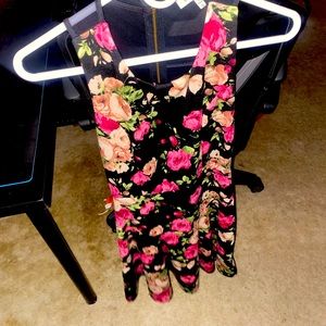 Monteau dress Size Small